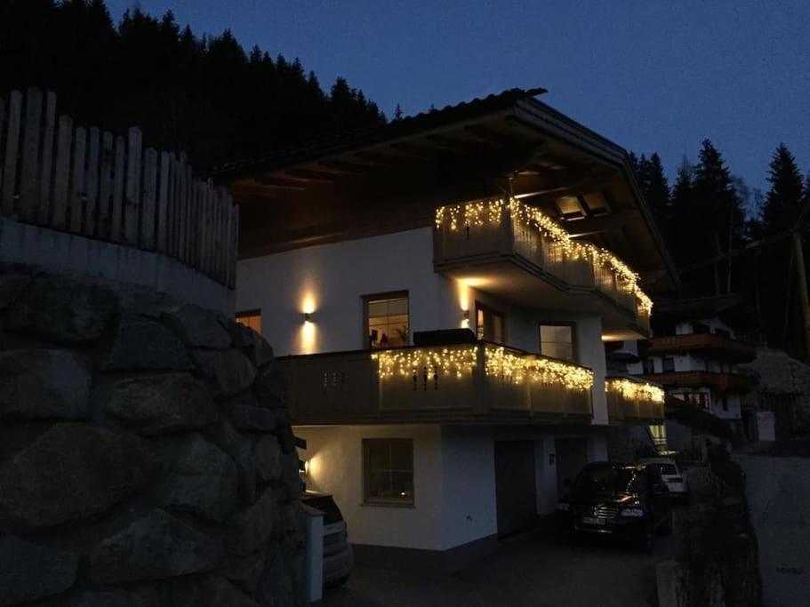 Ferienhaus Zillertal Panorama Blick Balkon Sauna Zellberg Kültér fotó